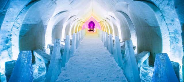 Visita a un hotel di ghiaccio + Cena in un ristorante di ghiaccio