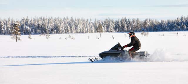 Giro in motoslitta a Saariselkä