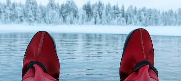 Bagno in un lago ghiacciato