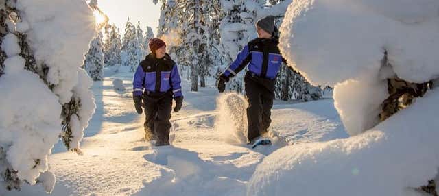 Passeggiata con racchette da neve