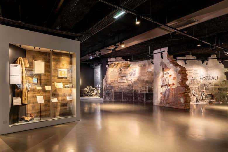 Day Pass: Caen Mémorial Museum Ticket + Normandy Landing Tour