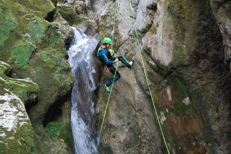 Torrentismo Nel Canyon Di Versoud, La Rivière