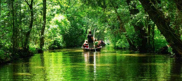 Giro in barca a Magné