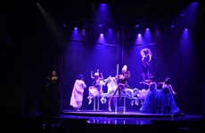 Paradis Latin Dier and Cabaret