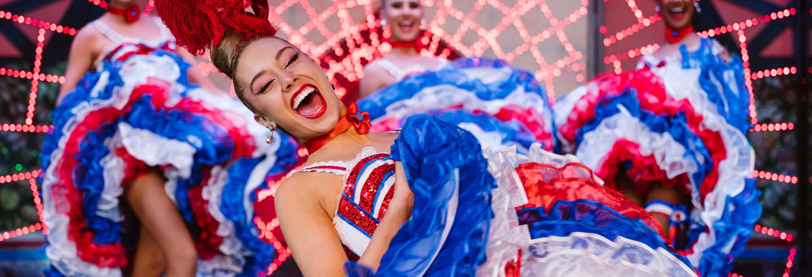 Cena e spettacolo al Moulin Rouge + Trasporto per il centro di Parigi