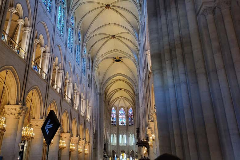 Visita guiada por la catedral de Notre Dame en grupo reducido