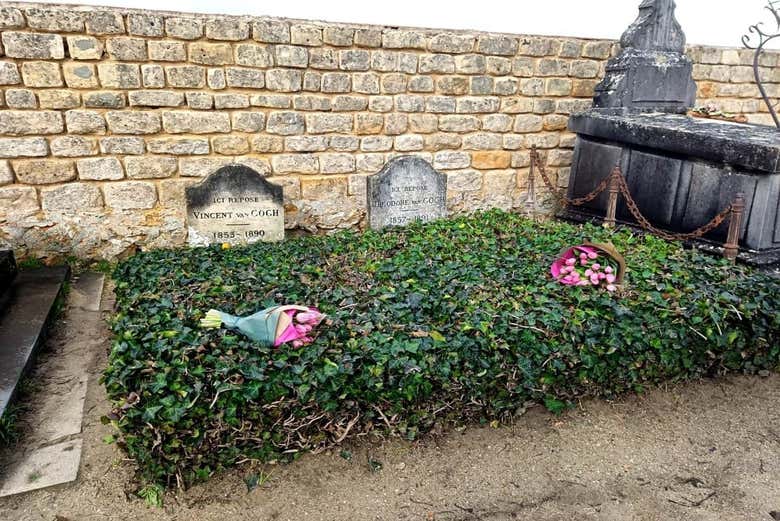 Vincent Van Gogh Walking Tour from Paris - IntroducingParis.com