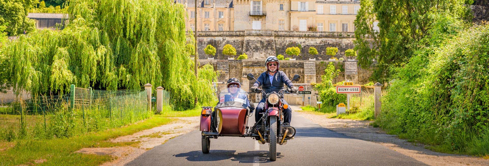 Saumar Motorcyle with a Sidecar Tour