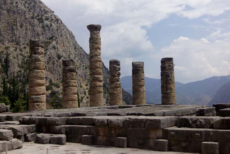 2-Day Delphi and Meteora Trip
