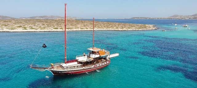 Giro in barca a Paros