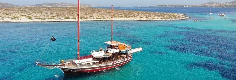 Giro in barca a Paros