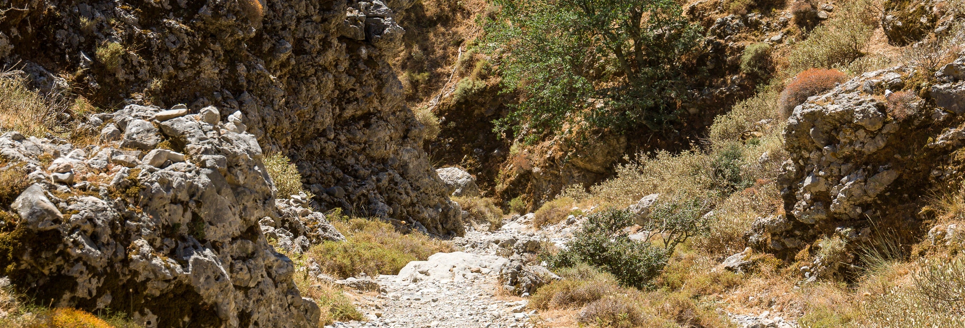 Hiking in Imbros Gorge