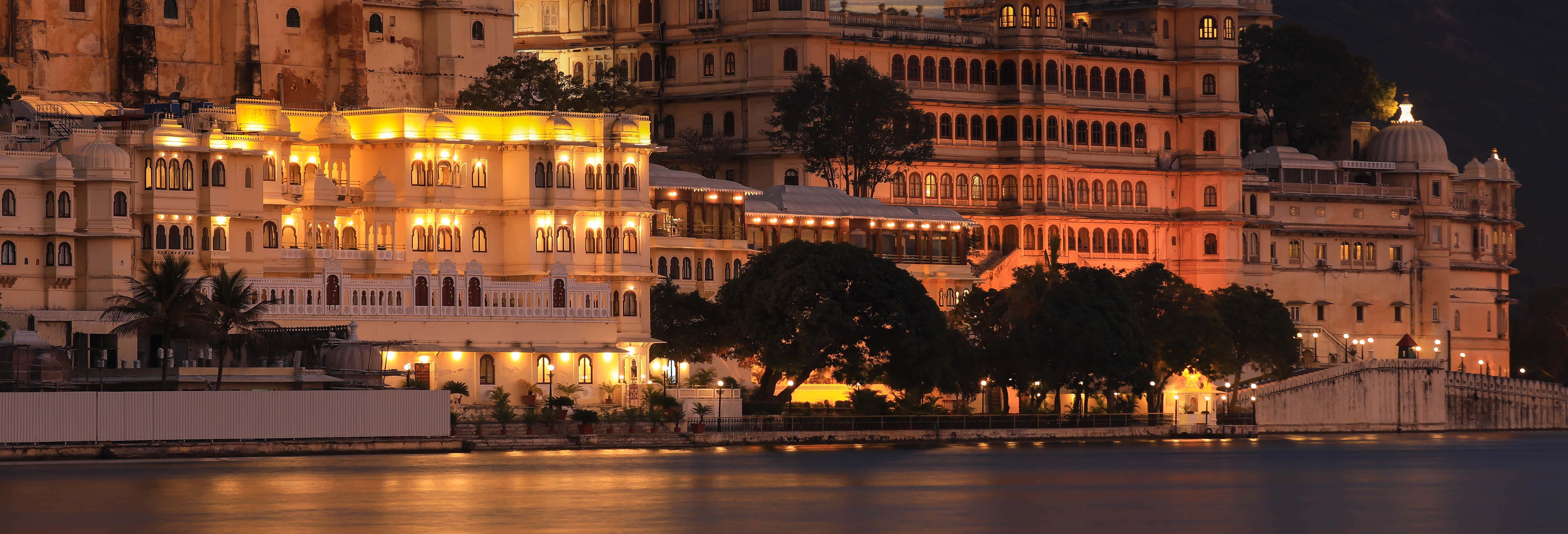 Pub crawl di Udaipur: tour di locali notturni