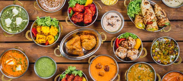 Lezione di cucina e cena con una famiglia indiana