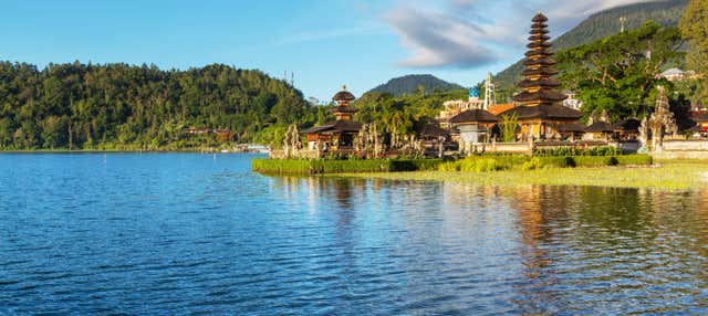 Tour privato di Tanah Lot, cascata di Nungnung e Bedugul