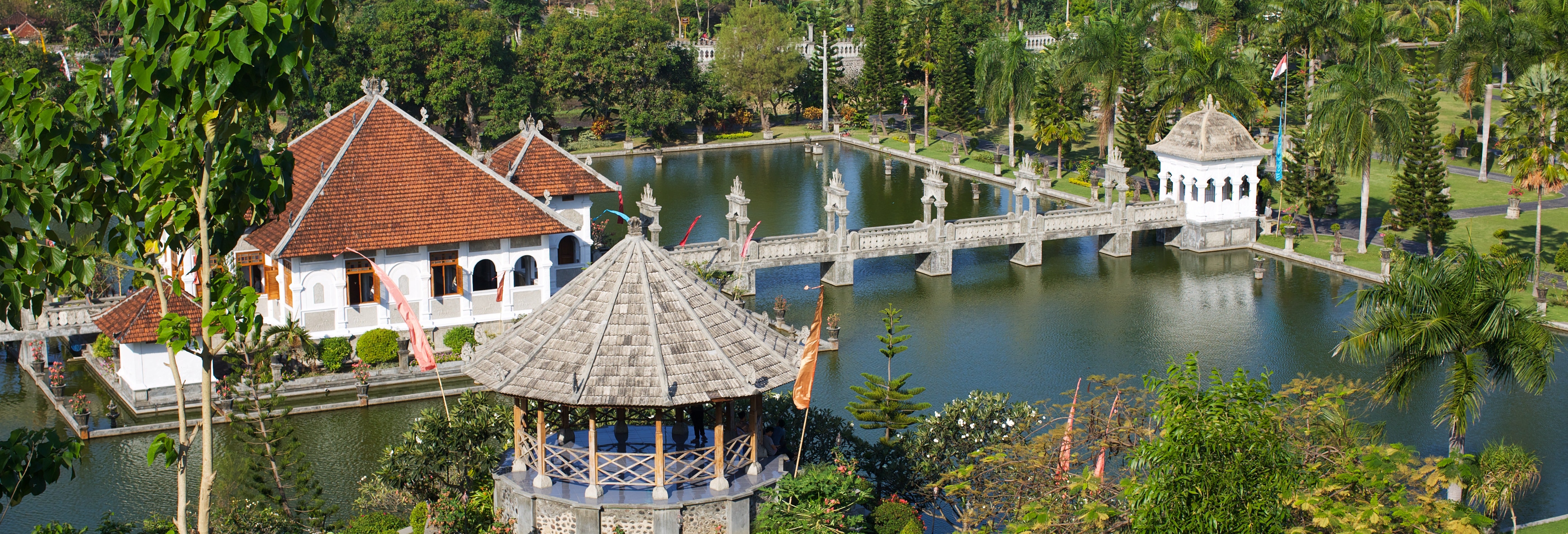 Tour privado pelos palácios flutuantes de Taman Ujung e Tirta Gangga