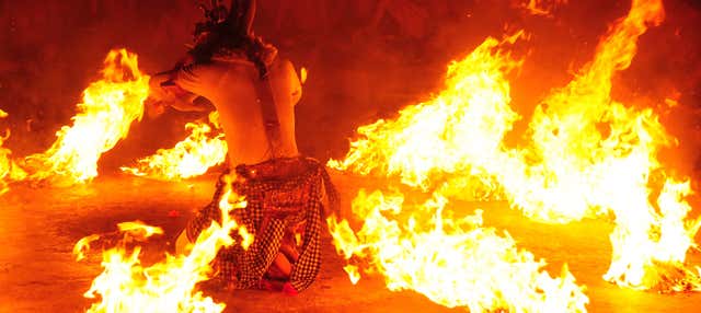 Uluwatu Temple Tour + Kecak Dance