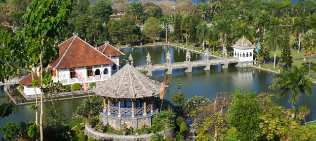 Tour privado pelos palácios flutuantes de Taman Ujung e Tirta Gangga