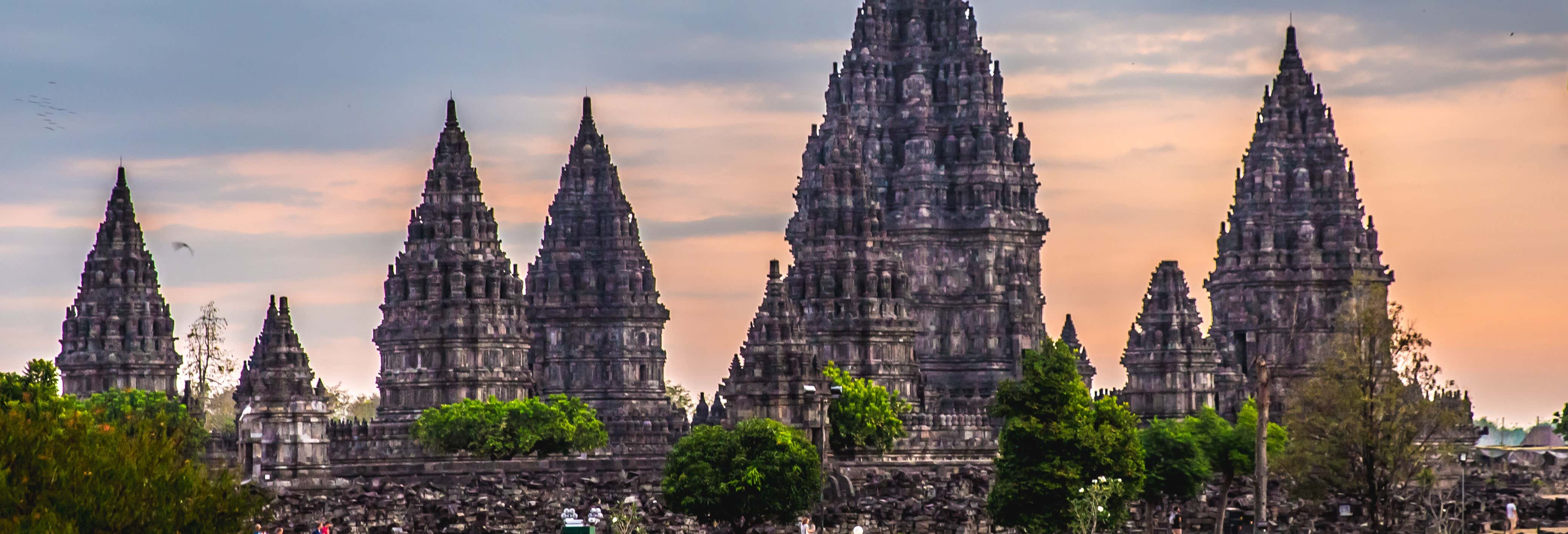 Tour privato di Yogyakarta e dei templi di Prambanan e Borobudur