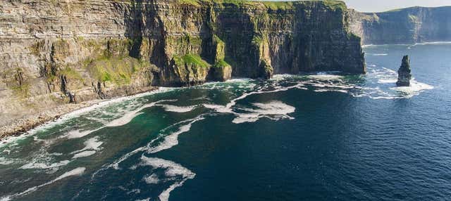 Excursión a los acantilados de Moher, castillo de Bunratty y Ennis