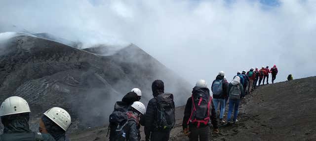 Trekking sull'Etna + Salita in funivia