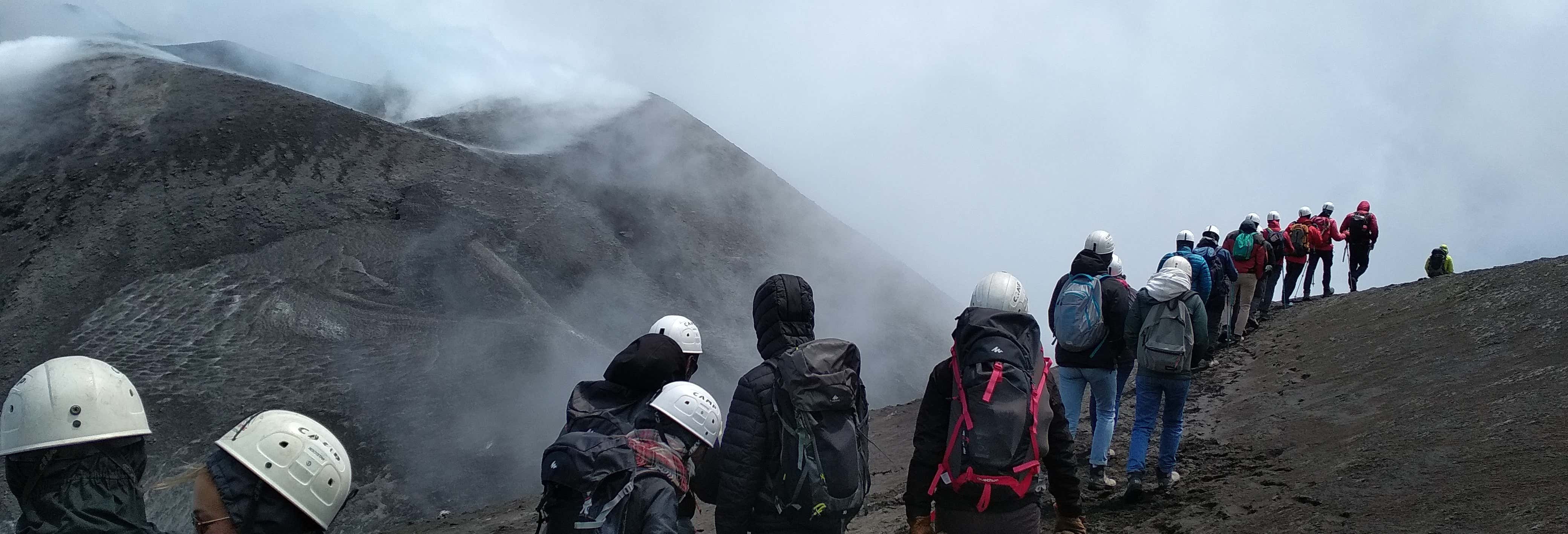 Trekking sull'Etna + Salita in funivia