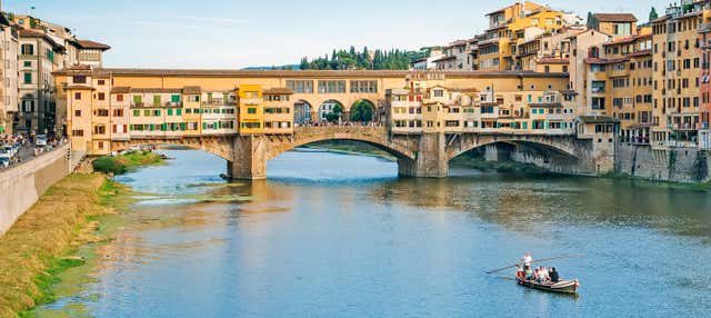 Paseo en barca por el río Arno