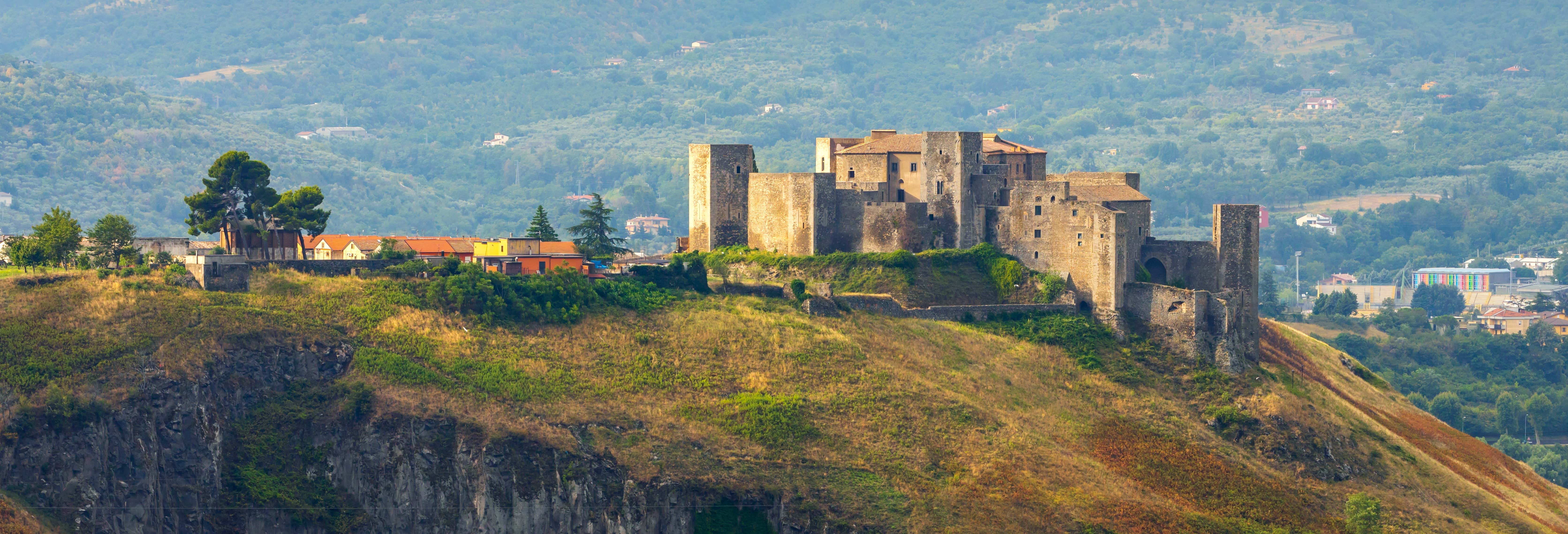 Melfi, Venosa & Lagopesole Private Tour