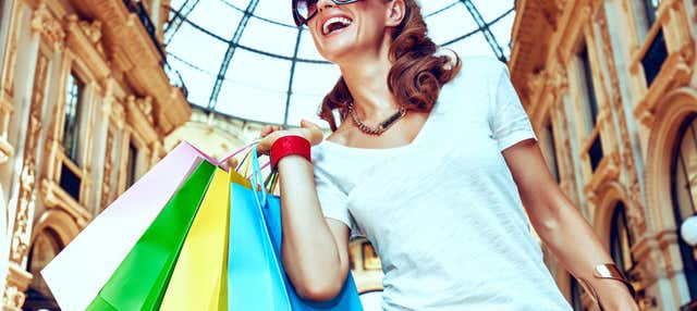 Tour dello shopping agli outlet di Serravalle