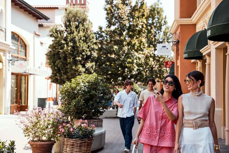 Fidenza Village Outlet Shopping Tour