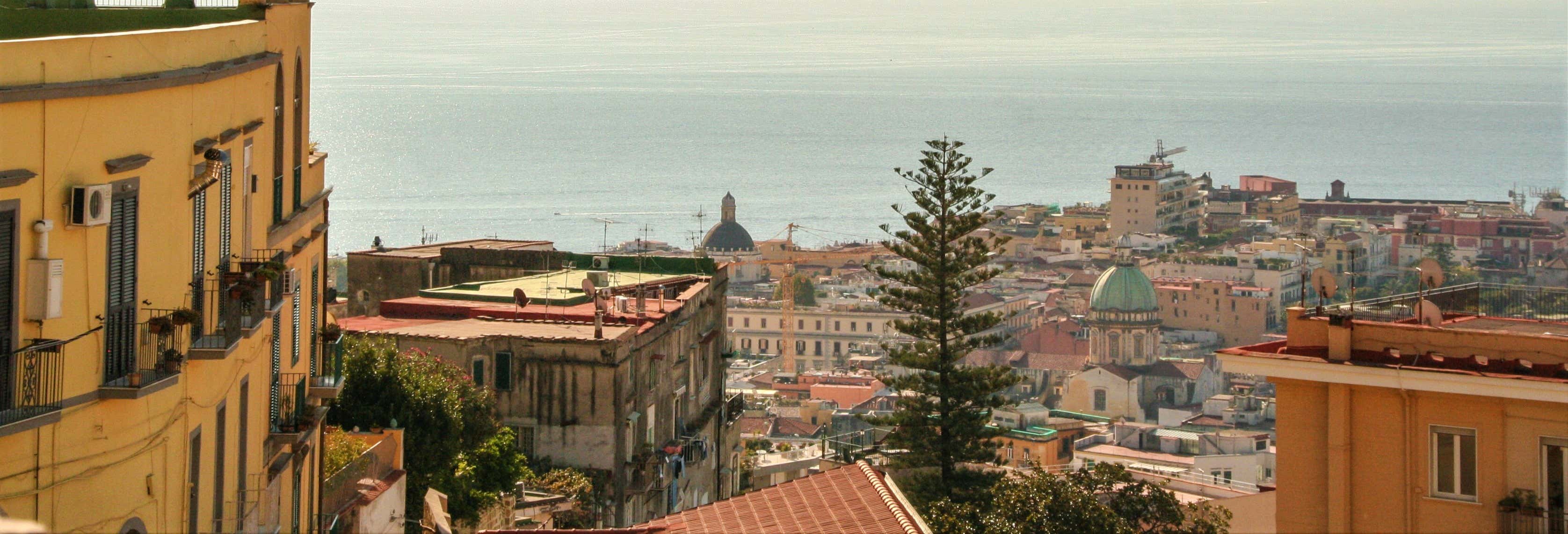 Naples' Contrasts Tour: Vomero & Quartieri Spagnoli