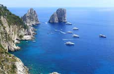 Ferry entre Nápoles e Capri