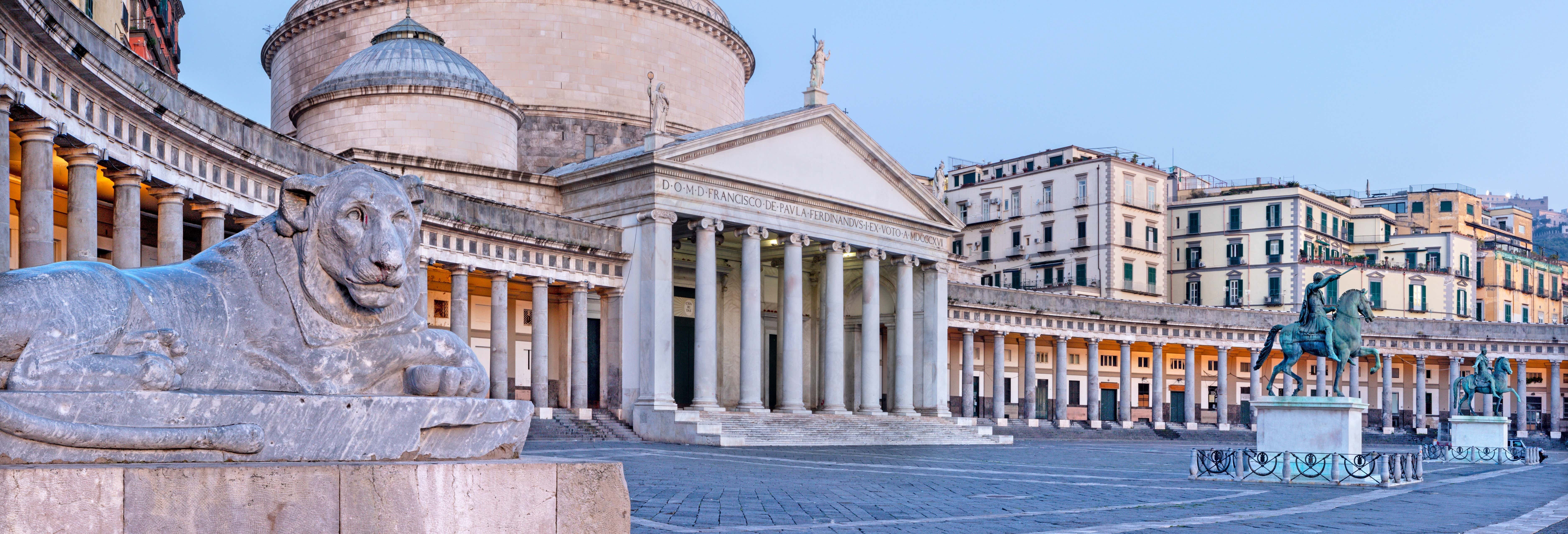 Tour privato in tuk tuk a Napoli