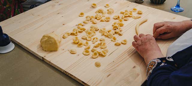 Corso di orecchiette a Polignano a Mare