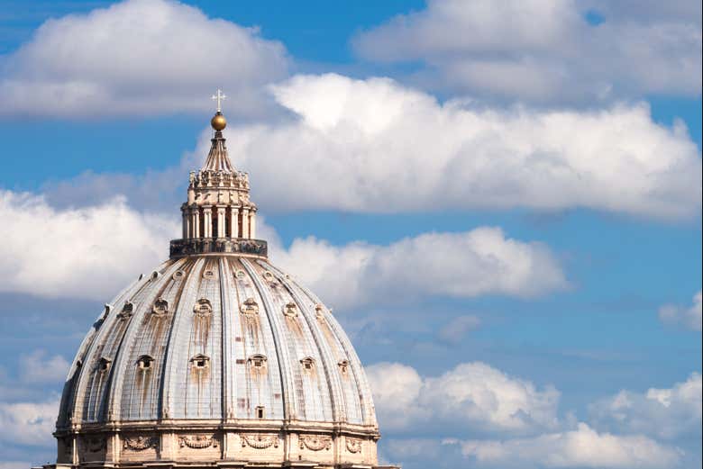 Entrada a la Basílica de San Pedro con audioguía