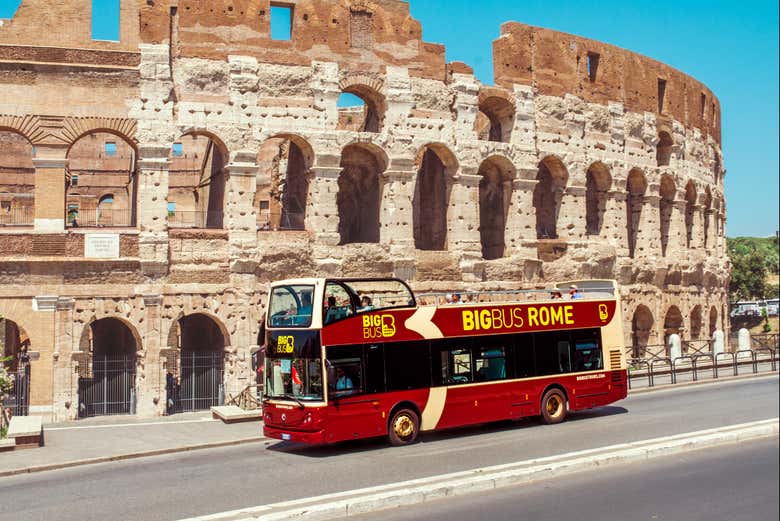 Entradas al Coliseo, Foro y Palatino + Autobús turístico de Roma
