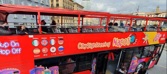 Escursione libera a Napoli + Autobus turistico