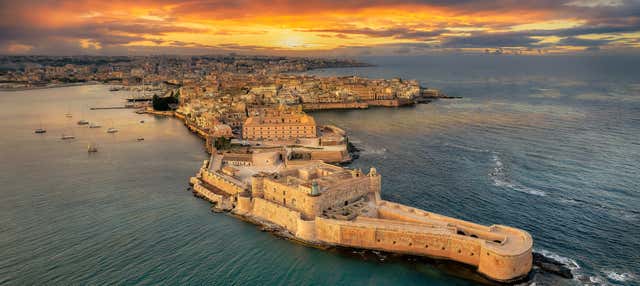 Giro in barca all'isola di Ortigia al tramonto