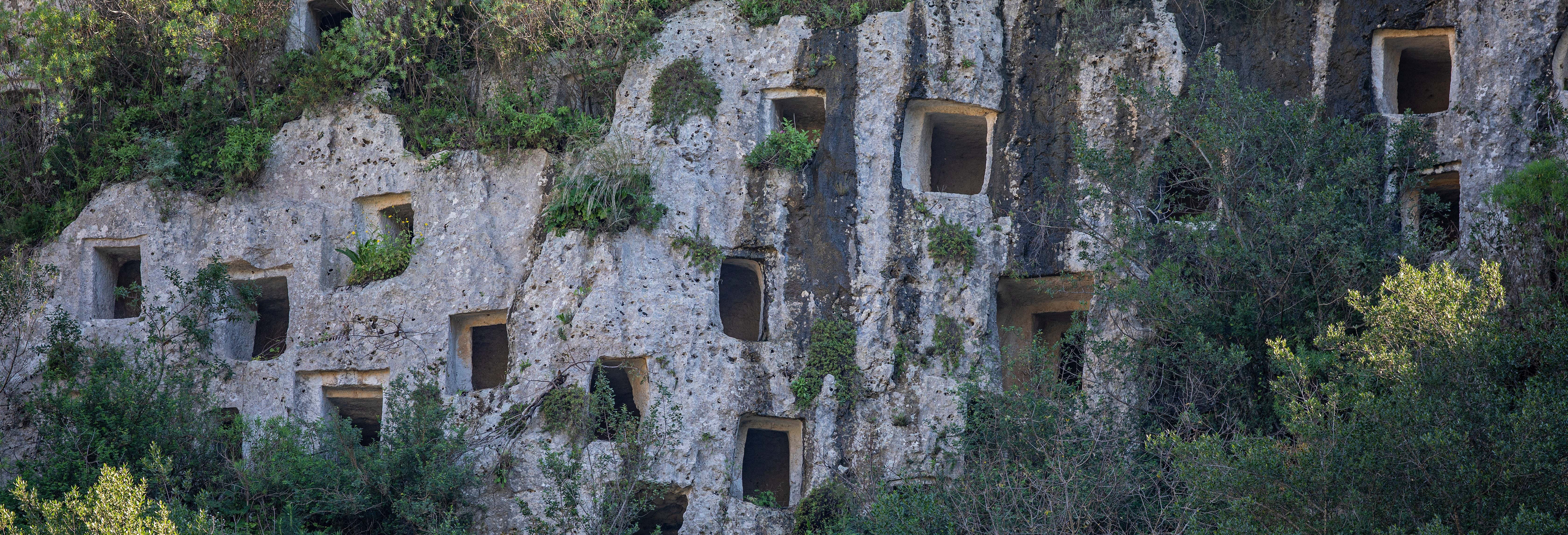 Tour della necropoli di Pantalica + Pranzo in un frantoio