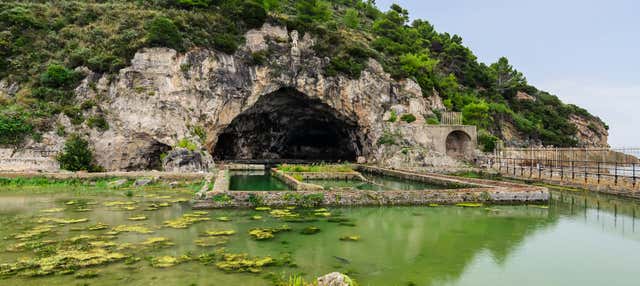 Giro in barca lungo la Riviera di Ulisse