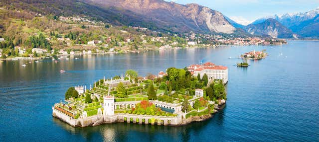 Noleggio barca con skipper sul Lago Maggiore