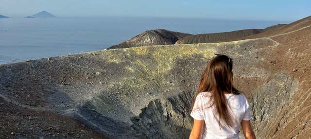 Trekking fino al Gran Cratere di Vulcano