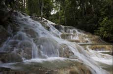 Excursión a las cascadas del río Dunn