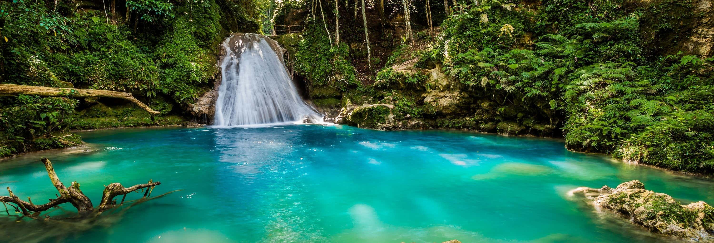 Escursione al Blue Hole + Tubing sul fiume Bueno
