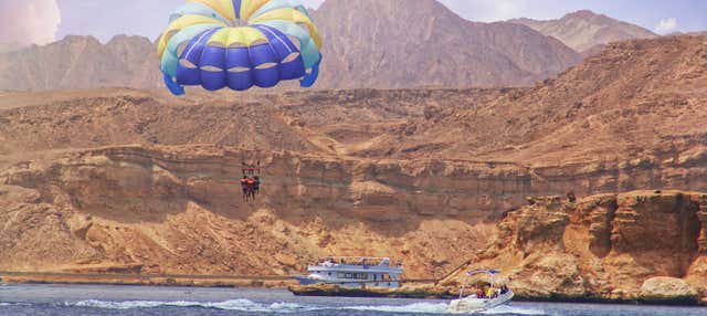 Parasailing nel Mar Rosso