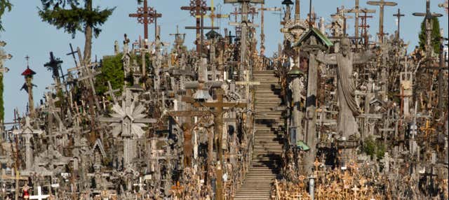 Escursione alla Collina delle Croci, Palazzo Rundale e Castello di Bauska