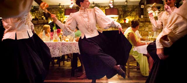 Cena con spettacolo folcloristico a Mosta