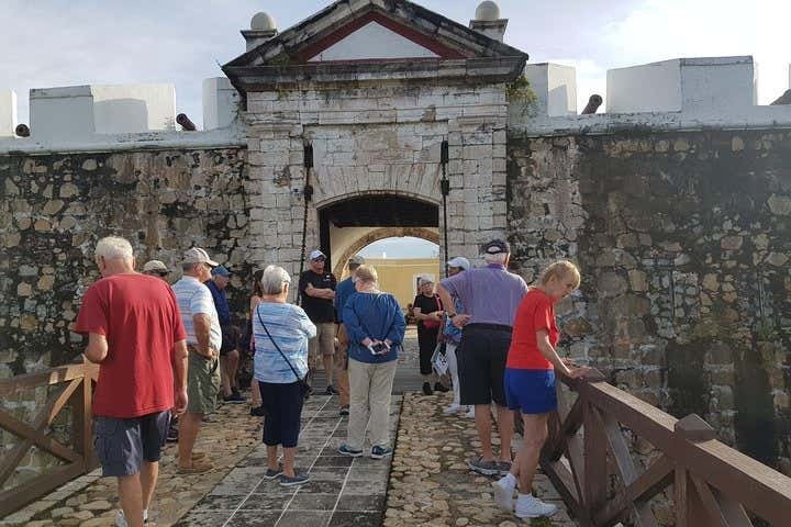 Tour por el Fuerte de San Diego + Playas Caleta y Caletilla