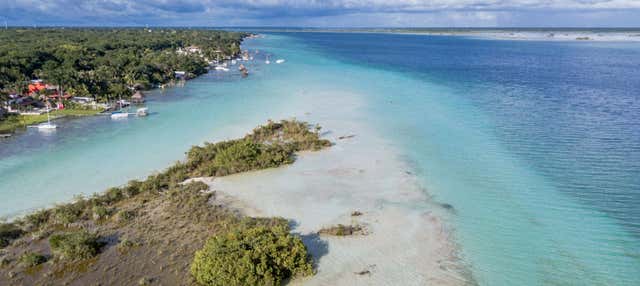 Giro in barca privata sulla laguna di Bacalar