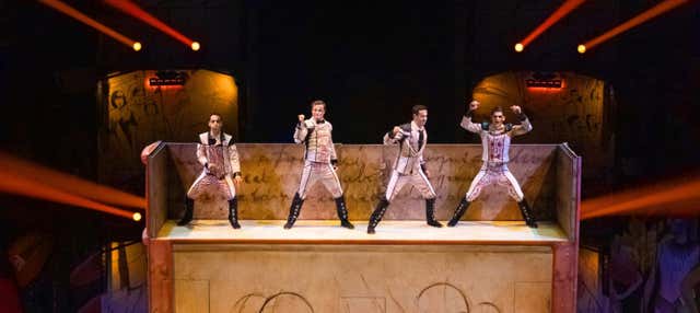 Entradas para Cirque du Soleil JOYÀ + Transporte